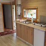 Zabi Staw אכסניה *